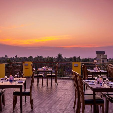 קלנגוטה Sairaj Beach Resort מראה חיצוני תמונה
