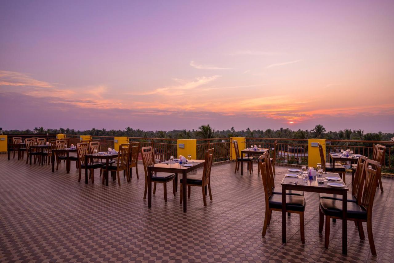 קלנגוטה Sairaj Beach Resort מראה חיצוני תמונה